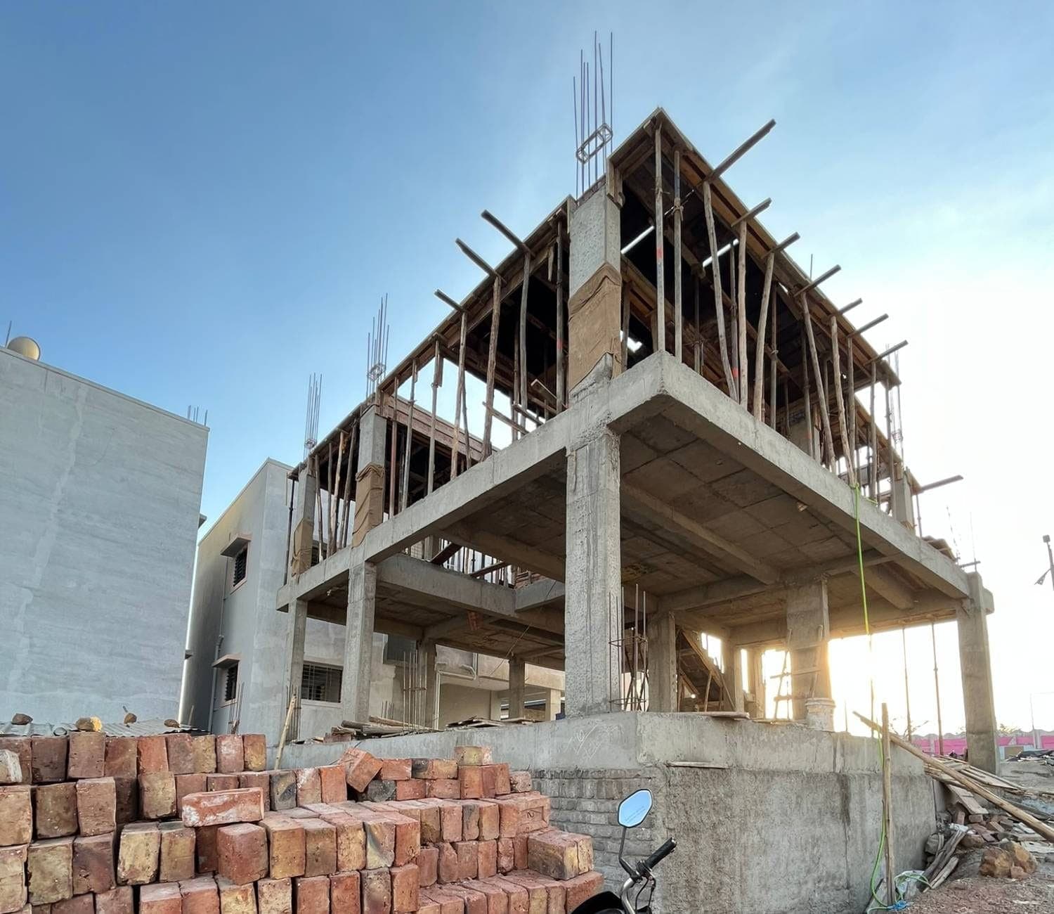 Frame rising — corner view — Shinde House, Charholi, Pune